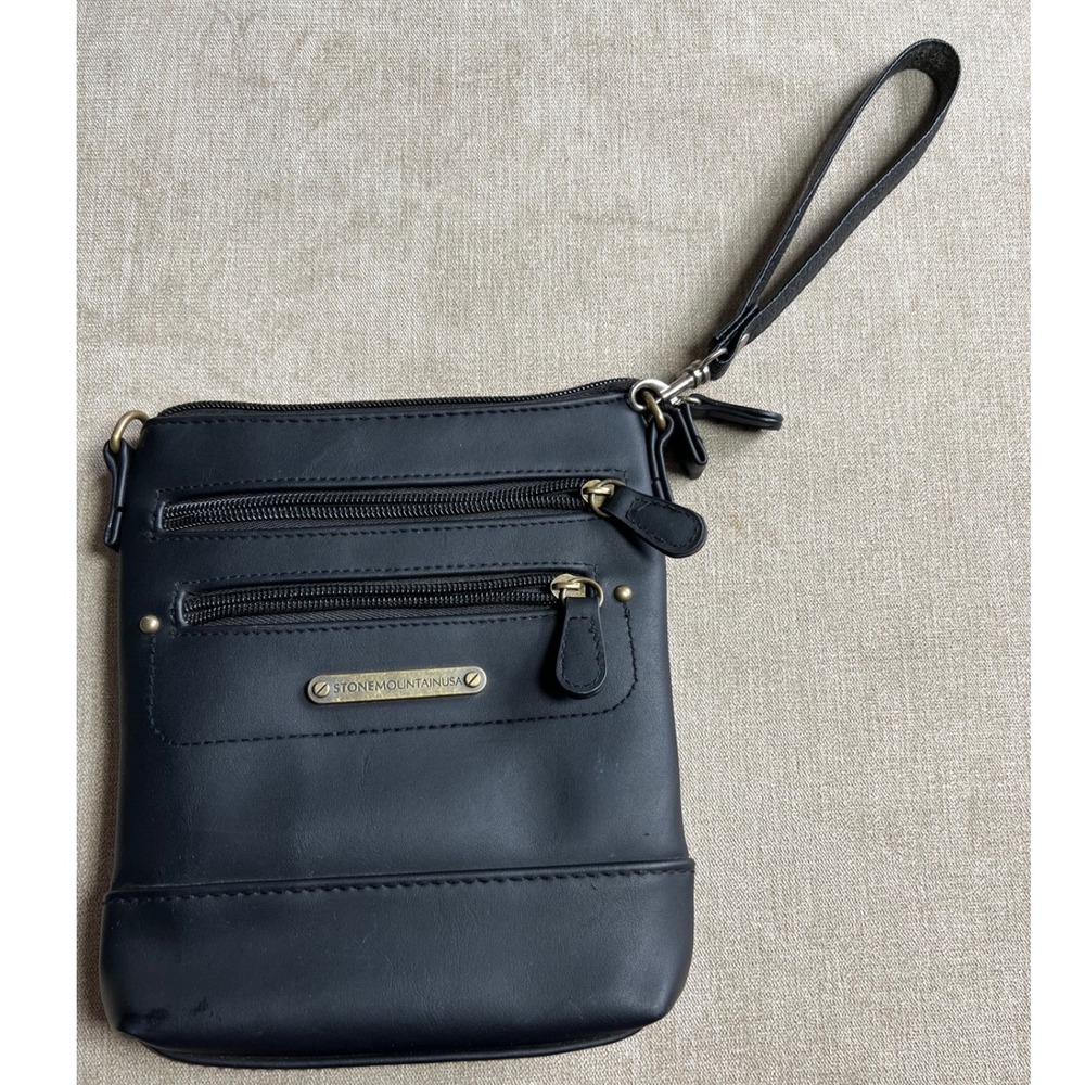 Stone Mountain USA Black Bonded Leather Wristlet Bag 9AF862-1 Vintage Style
